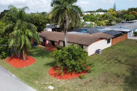 29243 SW 165th Ave, Homestead FL 33033