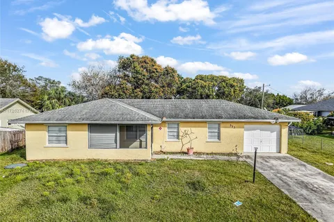 313 NW Dorchester St, Port St. Lucie FL 34983