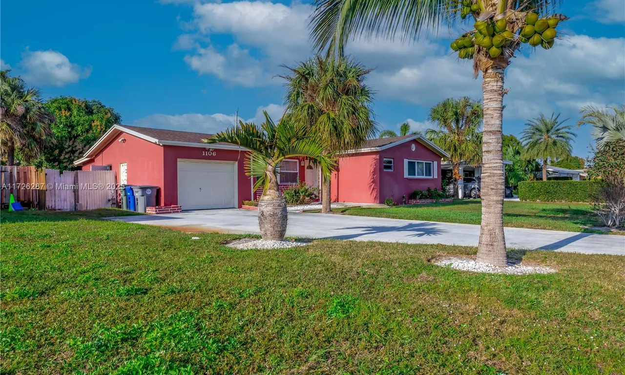 1106 7th St, Lake Park FL 33403
