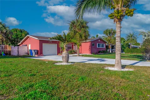 1106 7th St, Lake Park FL 33403