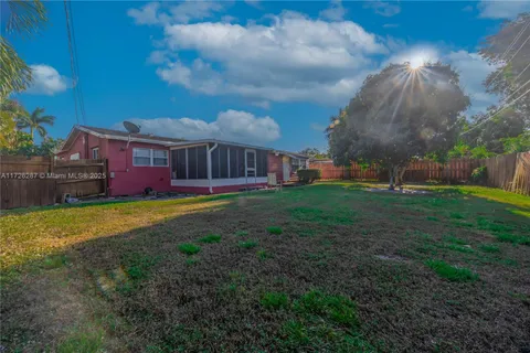 1106 7th St, Lake Park FL 33403