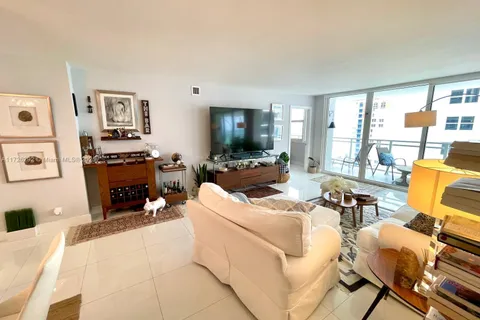 2030 S Ocean Dr # 1518, Hallandale Beach FL 33009