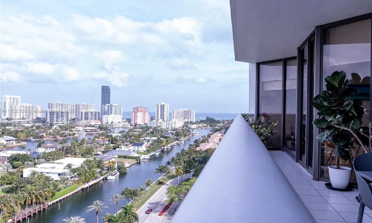 3600 Yatch Club Dr # 1701, Aventura FL 33180