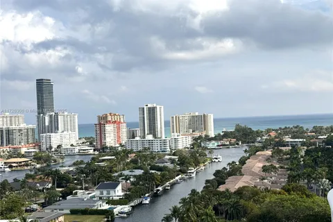 3600 Yatch Club Dr # 1701, Aventura FL 33180