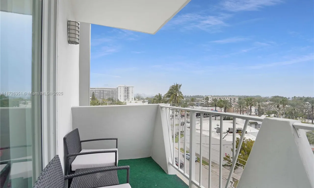 7133 Bay Dr # 601, Miami Beach FL 33141