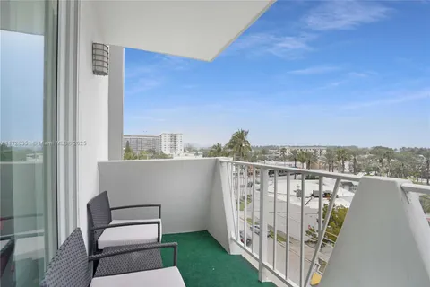 7133 Bay Dr # 601, Miami Beach FL 33141