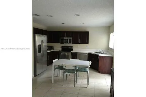 10863 NW 53 LN, Doral FL 33178