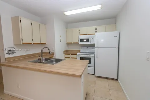 18304 NW 68th Ave # L, Hialeah FL 33015