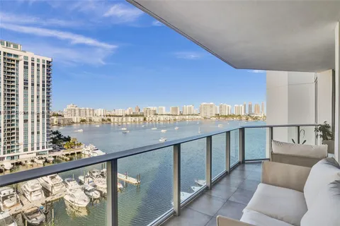 17111 Biscayne Blvd # 1105, North Miami Beach FL 33160