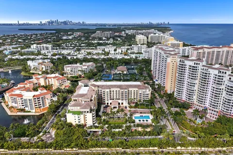 765 Crandon Blvd # 206, Key Biscayne FL 33149