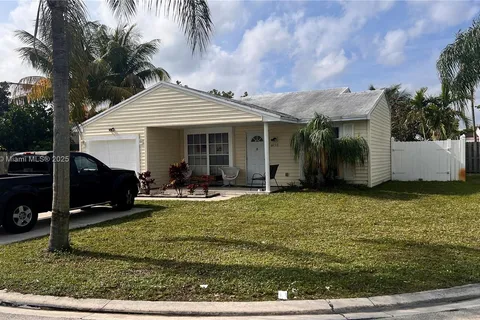 1750 SW 82nd Ter, Miramar FL 33025