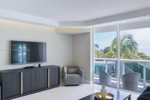 10275 Collins Ave # 320, Bal Harbour FL 33154