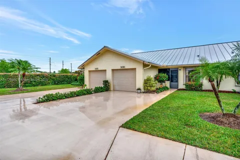 7659 SE Sugar Sand Cir, Hobe Sound FL 33455