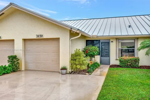 7659 SE Sugar Sand Cir, Hobe Sound FL 33455