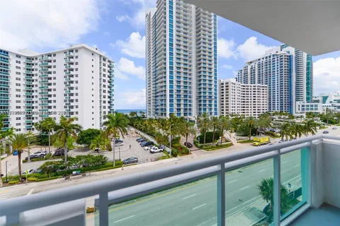 3000 S Ocean Dr # 502, Hollywood FL 33019