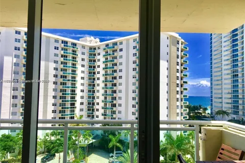 3000 S Ocean Dr # 502, Hollywood FL 33019