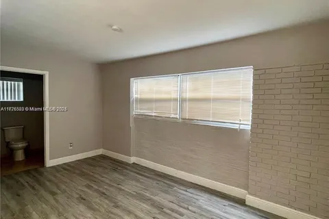 3161 NW 4th St, Lauderhill FL 33311