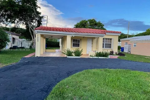 1223 NE 181st St, North Miami Beach FL 33162