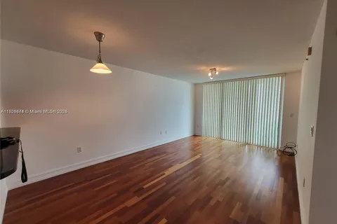 31 SE 5th St # 2409, Miami FL 33131