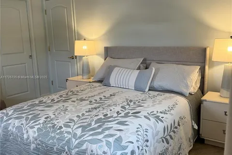 375 SW 56th Ave # 201, Margate FL 33068
