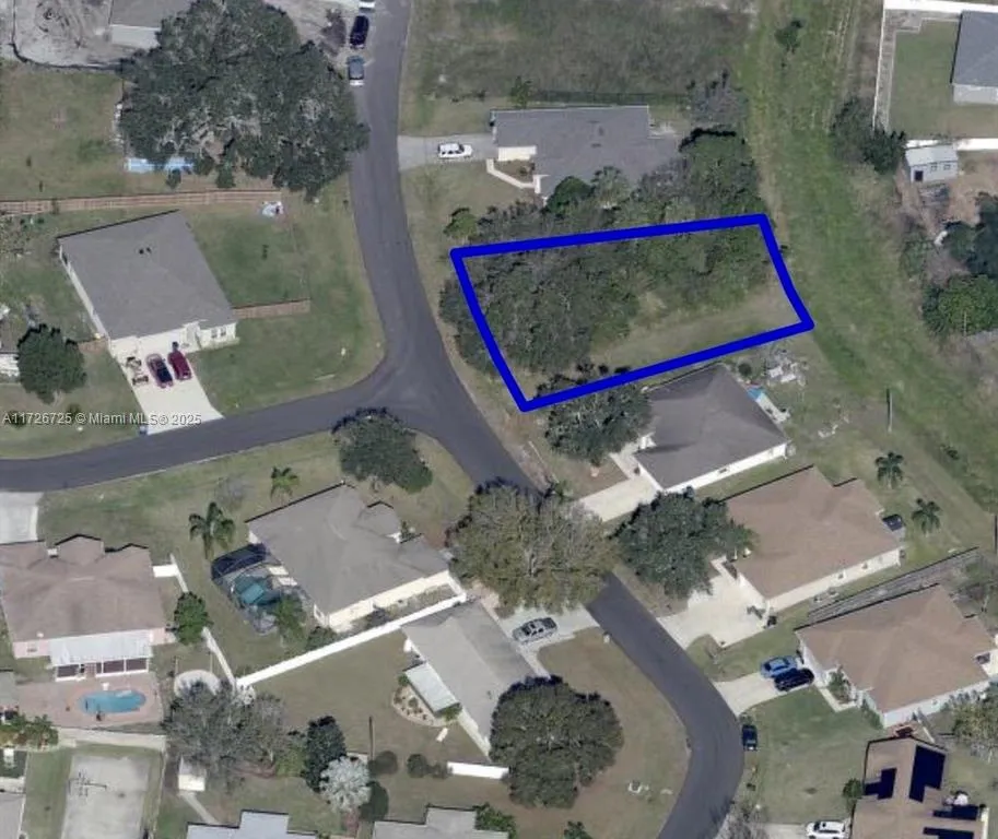 551 BORRACLOUGH AVE NW, Palm Bay FL 32907