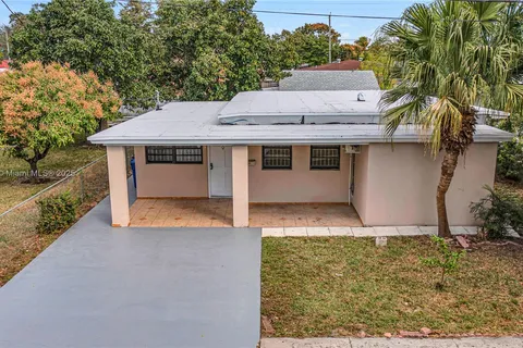 319 NE 171st St, North Miami Beach FL 33162