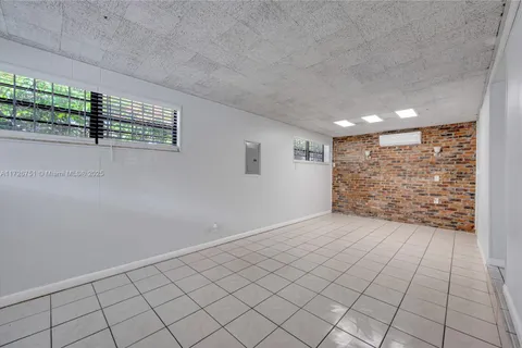 319 NE 171st St, North Miami Beach FL 33162