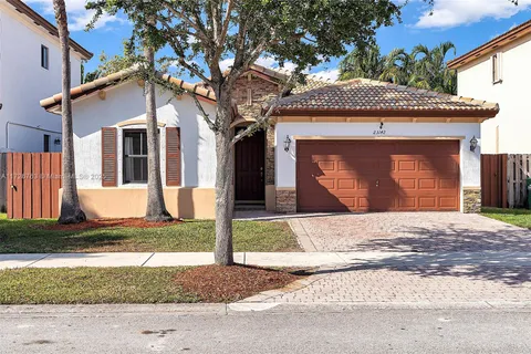 23142 SW 104th Ct, Cutler Bay FL 33190