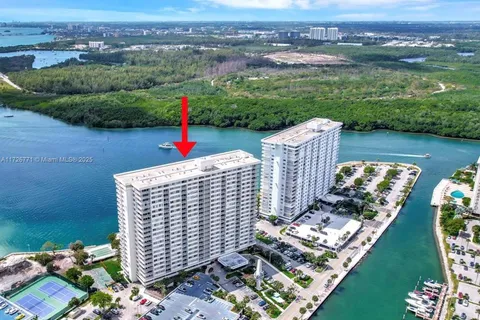 300 Bayview Dr # 402, Sunny Isles Beach FL 33160