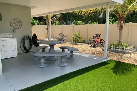 337 Phippen Waiters Rd # 2, Dania Beach FL 33004