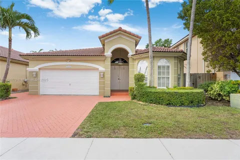 7832 NW 113th Pl, Doral FL 33178