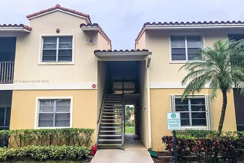 1227 SW 46th Ave # 315, Pompano Beach FL 33069