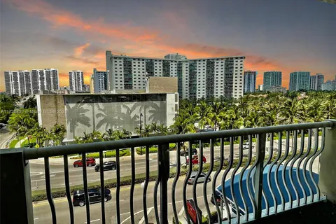 19201 Collins Ave # 439, Sunny Isles Beach FL 33160