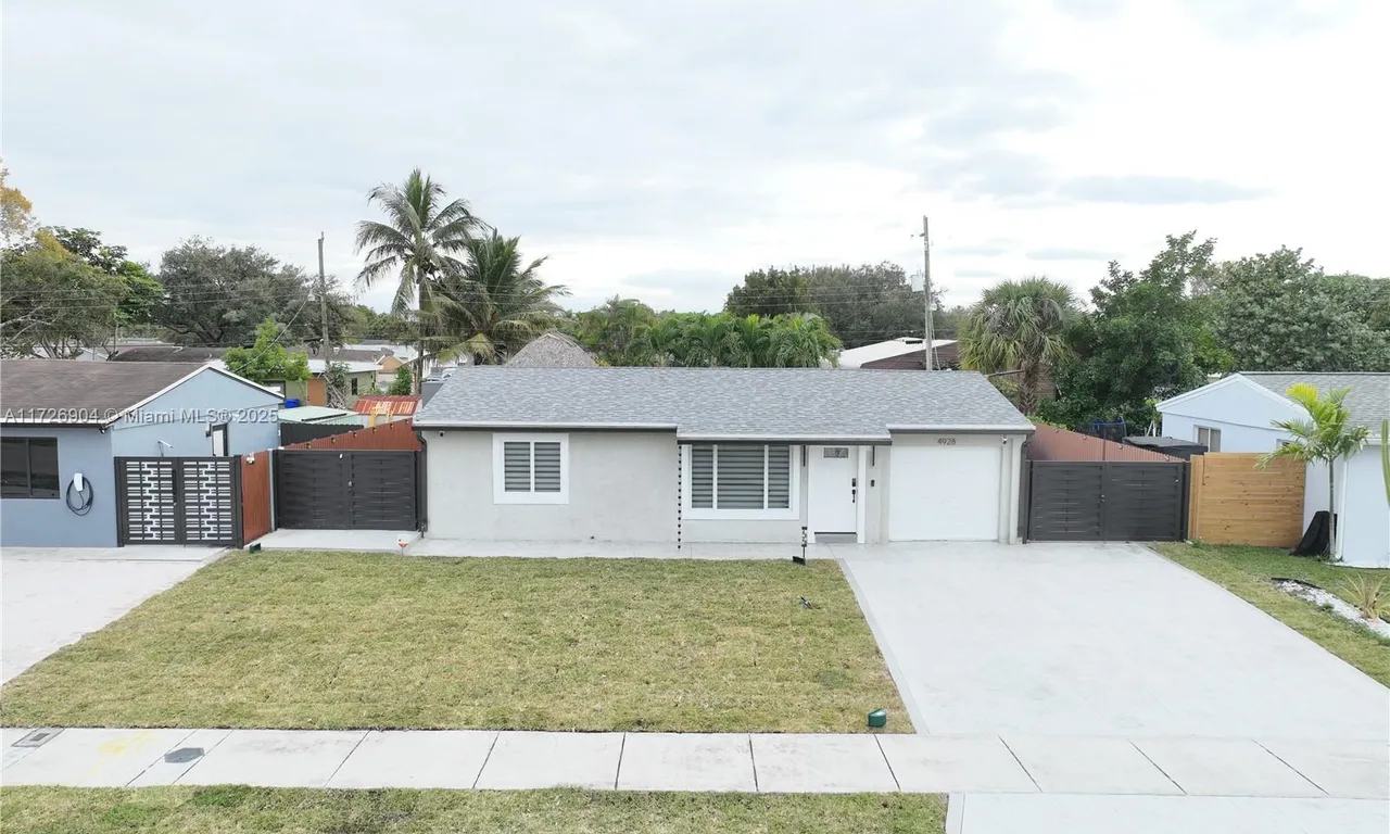 4928 SW 19th St, Fort Lauderdale FL 33317