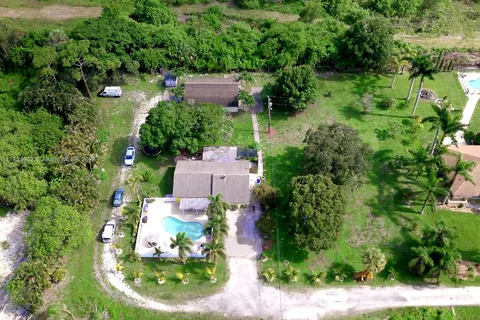 10646 Barn Rd, Lake Worth FL 33449