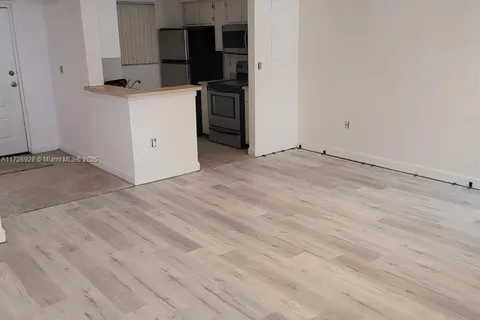 2850 N Oakland Forest Dr # 212, Oakland Park FL 33309