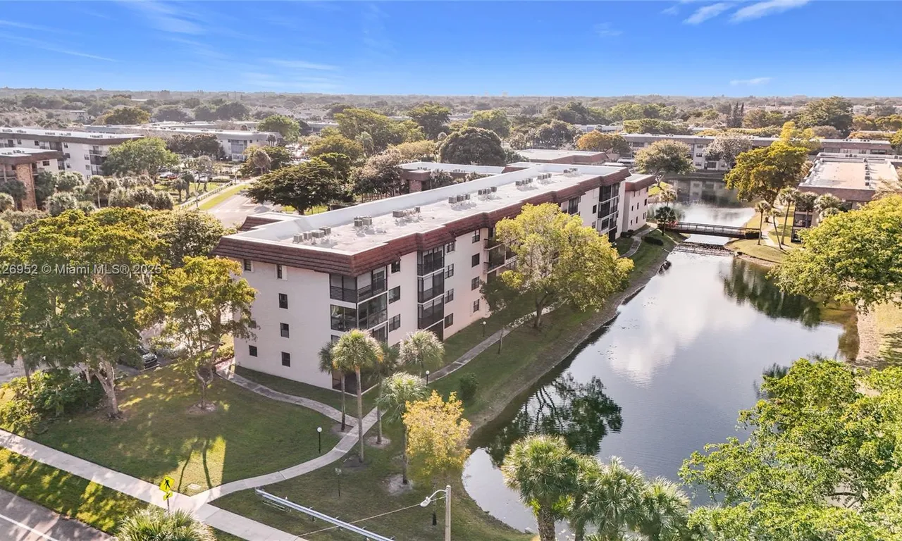 4975 E Sabal Palm Blvd # 214, Tamarac FL 33319