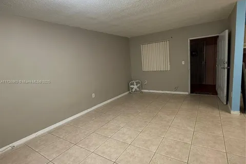 1525 NW 19th Ter # 25, Miami FL 33125