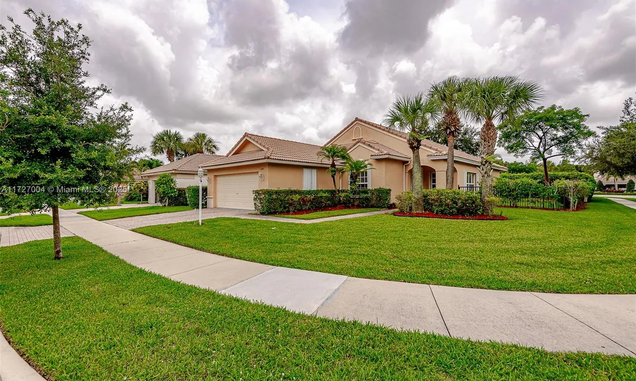11326 NW 65th Mnr, Parkland FL 33076