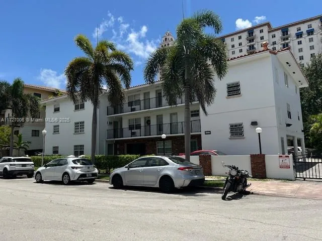 318 Majorca Ave # 104, Coral Gables FL 33134