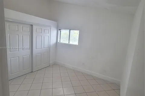 4480 NW 185th St # B, Miami Gardens FL 33055