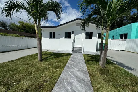 1437 NW 30th St, Miami FL 33142