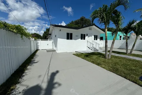 1437 NW 30th St, Miami FL 33142