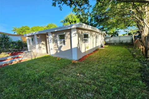 5618 SW 38th St, West Park FL 33023