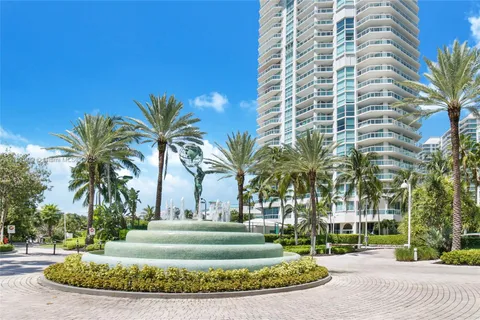 16400 Collins, Sunny Isles Beach FL 33160