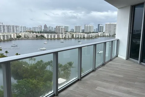 17301 Biscayne Blvd # 1106, North Miami Beach FL 33160