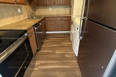 2140 NW 57th Ave, Lauderhill FL 33313