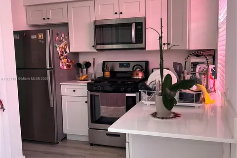 135 3rd St # 22, Miami Beach FL 33139