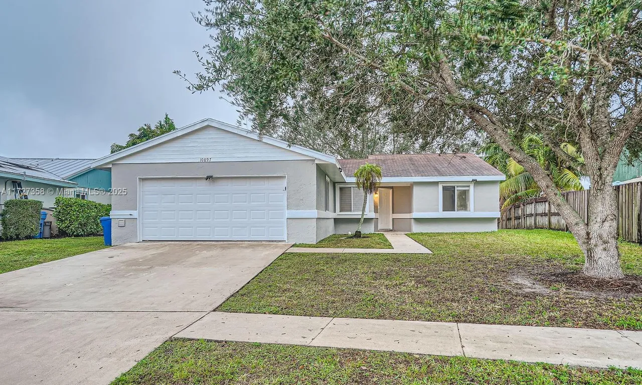 10897 Grandview Ct, Royal Palm Beach FL 33411