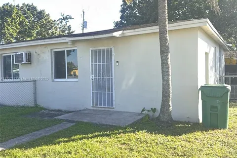 1854 NW 74th St, Miami FL 33147